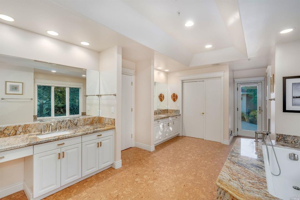 33 Oak Rock Lane